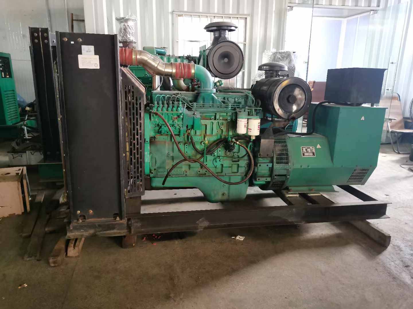 皋兰发电机租赁如何确定电缆的承载电流是否在安全范围内？