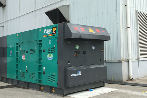 皋兰燃油滤清器的更换流程是怎样的？