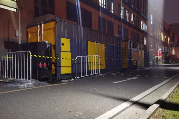 皋兰柴油发电机组的输出电压是如何调节的？